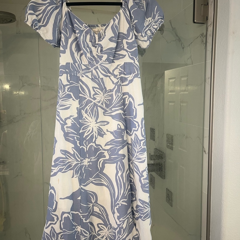Jessica Simpson Floral Puff Sleeve Dress in Blue and White